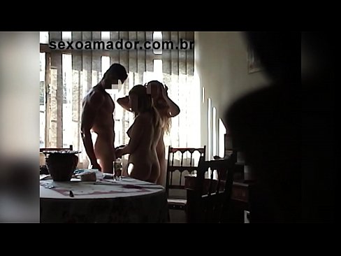 ❤️ Sexvenner inviterer en gigantisk mann og en trekant med seg ️ Jævla video ved no.porn-list.ru ❌